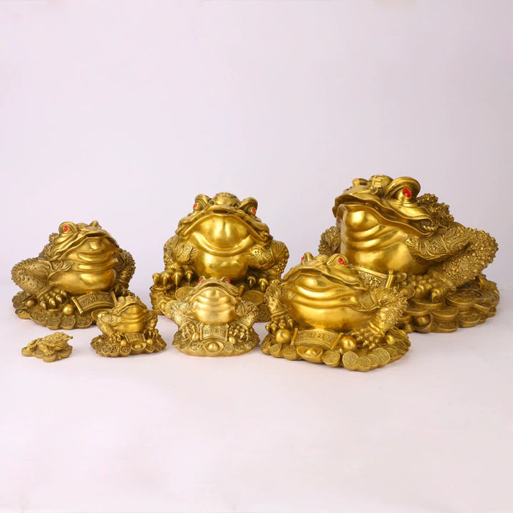 brass-golden-toad-feng-shui-ornament-to-enhance-prosperity-daozeno-04